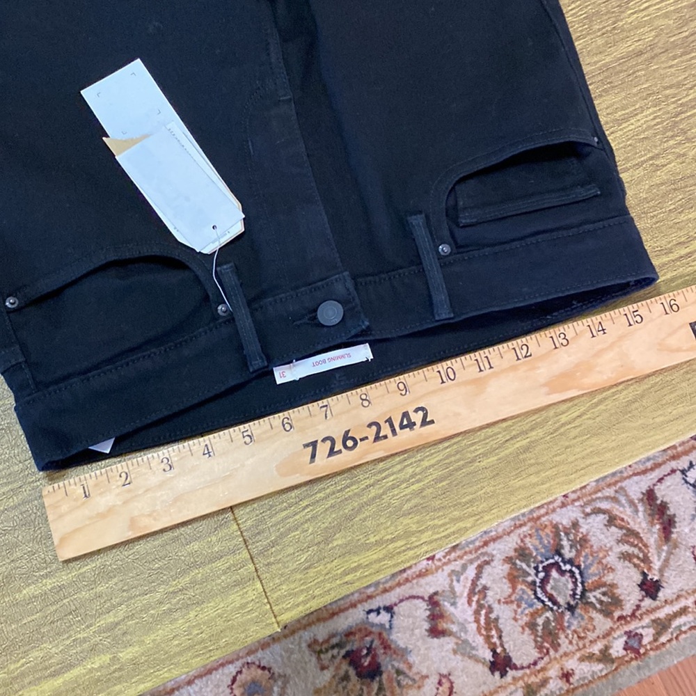 NWT Black Levi’s Slimming Boot Cut Size 12 Denim Jeans 31 x 32 - Picture 8 of 10